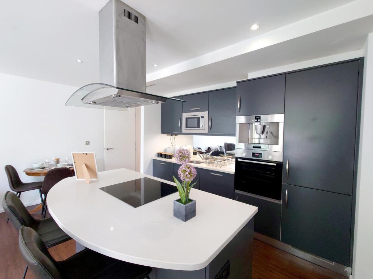 Fully Serviced Two Bed Apartment By Excel & O2 London Eksteriør billede