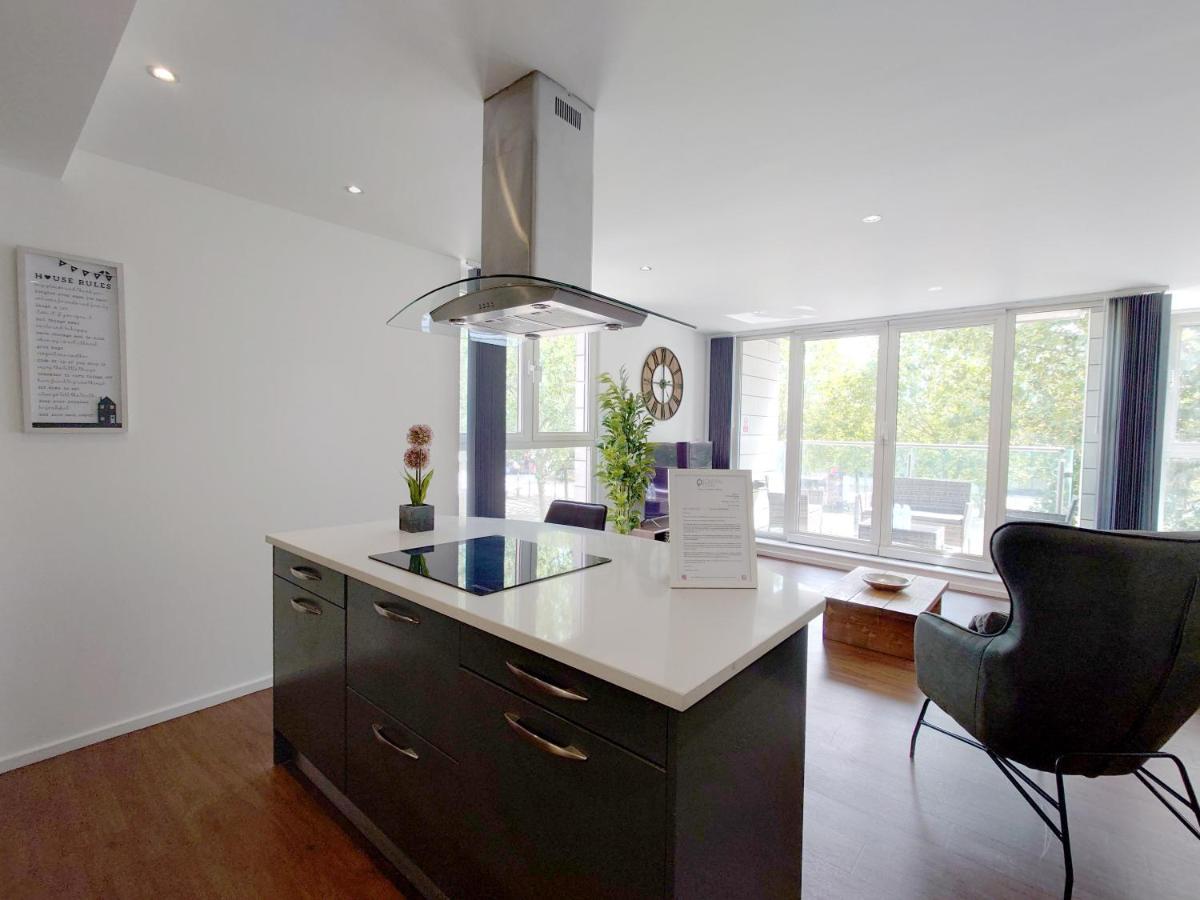 Fully Serviced Two Bed Apartment By Excel & O2 London Eksteriør billede