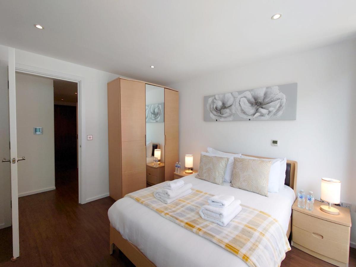 Fully Serviced Two Bed Apartment By Excel & O2 London Eksteriør billede