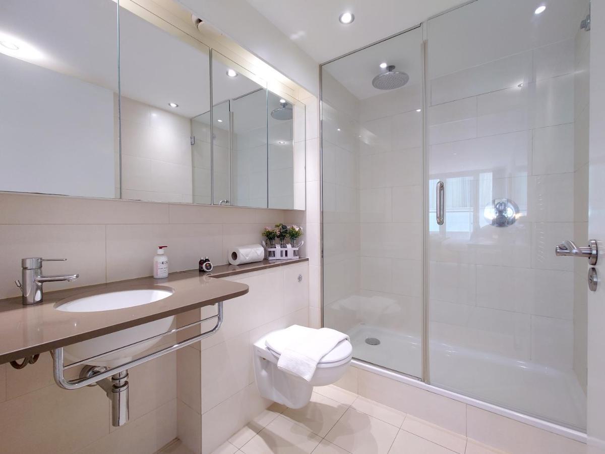 Fully Serviced Two Bed Apartment By Excel & O2 London Eksteriør billede