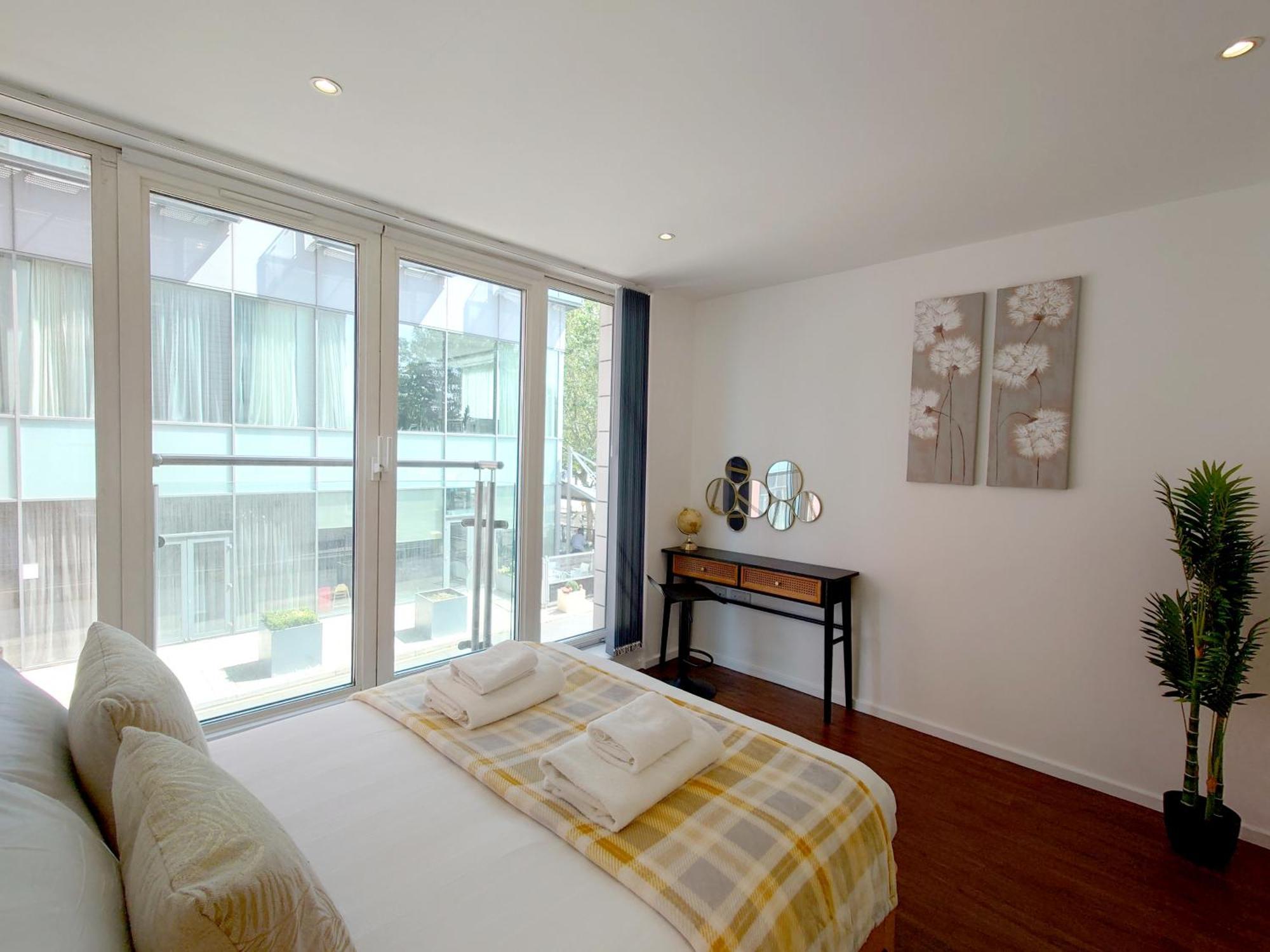 Fully Serviced Two Bed Apartment By Excel & O2 London Eksteriør billede
